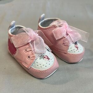 Le Tootsies - NWOT - Princess Baby Walker Shoes Pink and White Velcro